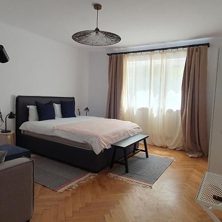 The Pines Serviced Apartments Brasov Exterior photo